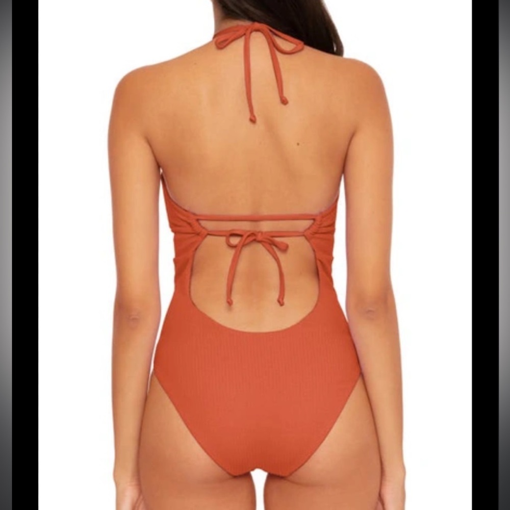 ⭐️ NWT Becca One Piece Swimsuit - Picture 3 of 6